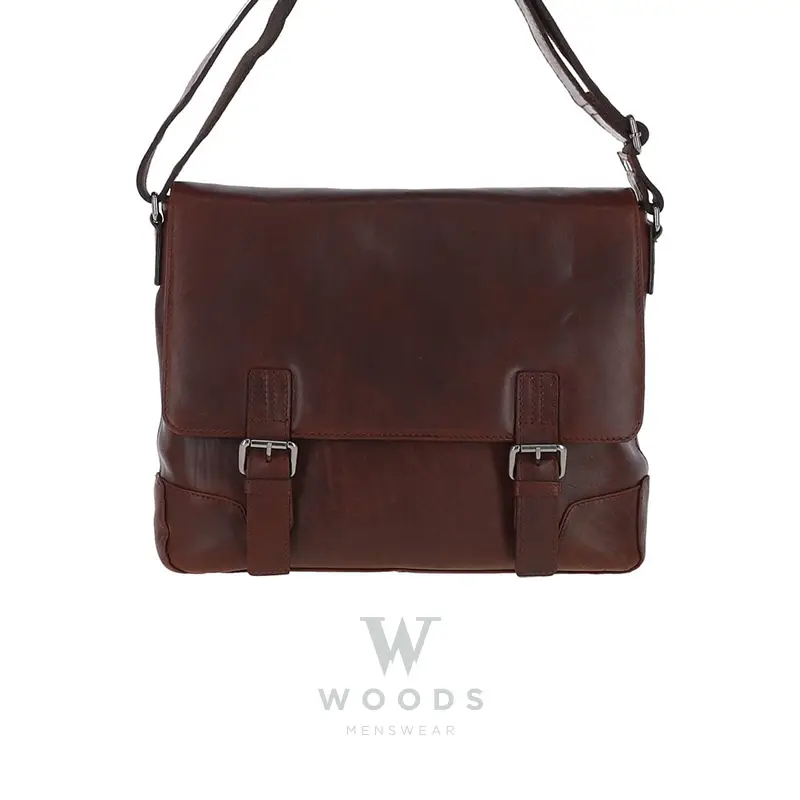 Mens Medium Leather Messsenger Bag Tan: Oscar